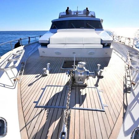 Hotel Boat & Breakfast Lucretia, Luxury Yacht Àrbatax Exterior foto