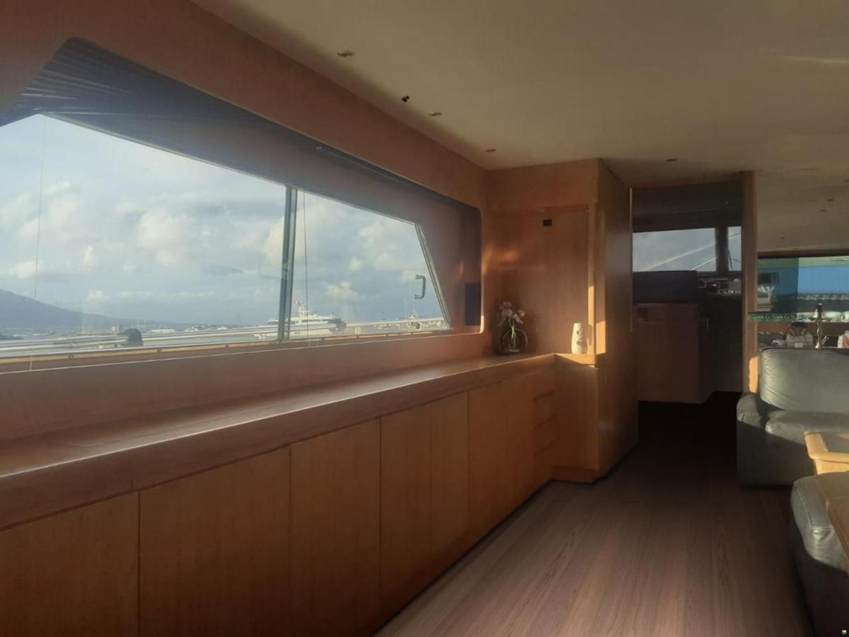Hotel Boat & Breakfast Lucretia, Luxury Yacht Àrbatax Exterior foto