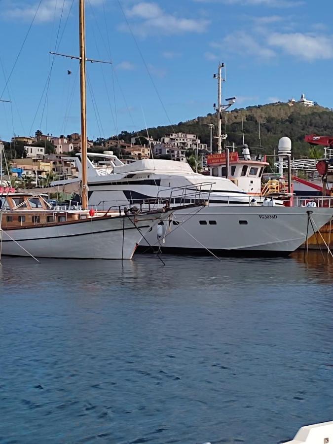 Hotel Boat & Breakfast Lucretia, Luxury Yacht Àrbatax Exterior foto